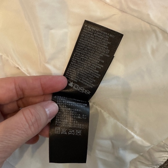 The North Face Women's White Jacket large puffer zip closure & pockets - Picture 15 of 15